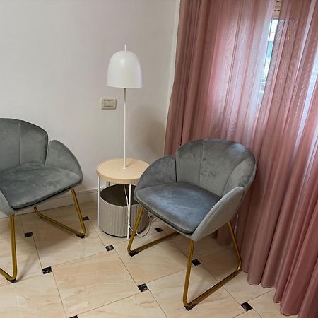 Riva Dei Fiori Apartment Viareggio Luaran gambar